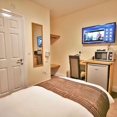 צ'לטנהם Central Studios Gloucester Place By Roomsbooked מראה חיצוני תמונה