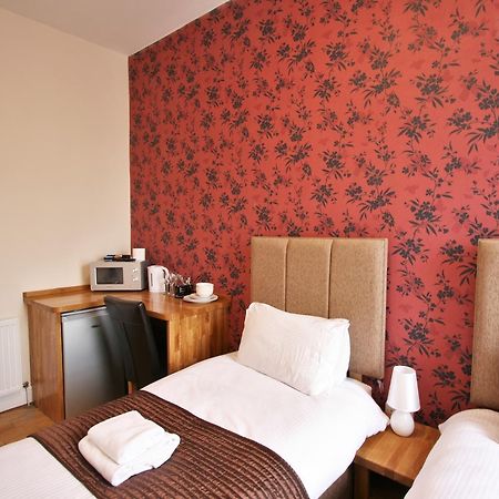 צ'לטנהם Central Studios Gloucester Place By Roomsbooked מראה חיצוני תמונה