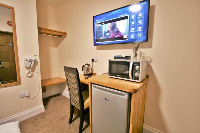 צ'לטנהם Central Studios Gloucester Place By Roomsbooked מראה חיצוני תמונה