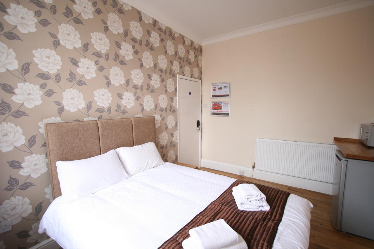 צ'לטנהם Central Studios Gloucester Place By Roomsbooked מראה חיצוני תמונה