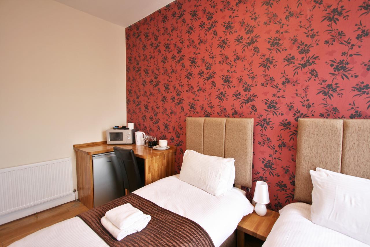 צ'לטנהם Central Studios Gloucester Place By Roomsbooked מראה חיצוני תמונה