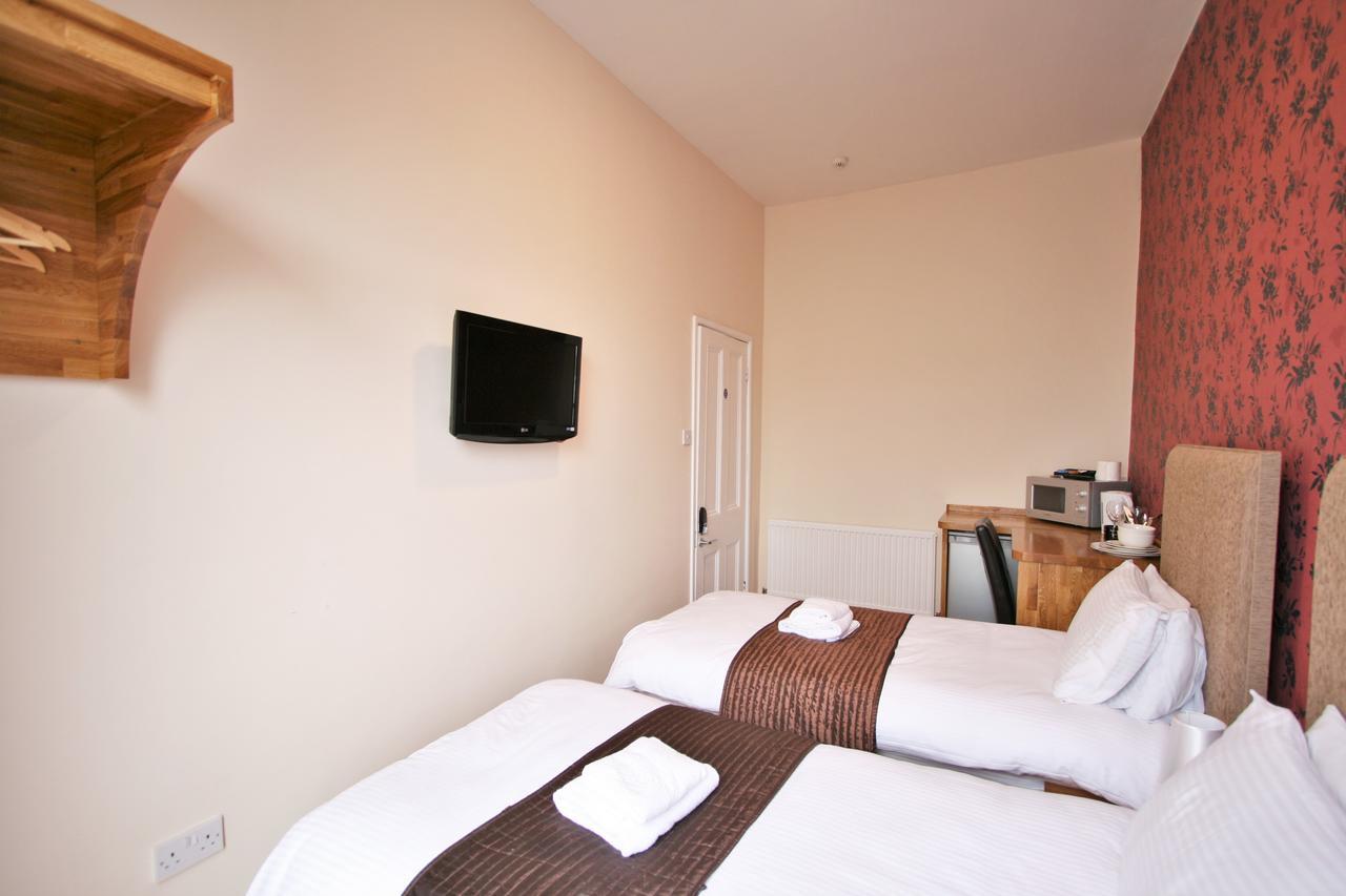 צ'לטנהם Central Studios Gloucester Place By Roomsbooked מראה חיצוני תמונה